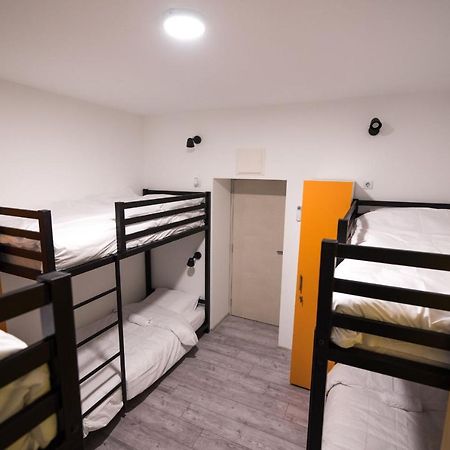 Hostel Evropa Nikšić Екстериор снимка