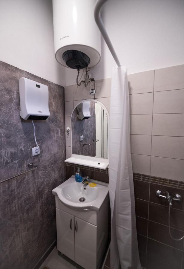 Hostel Evropa Nikšić Екстериор снимка