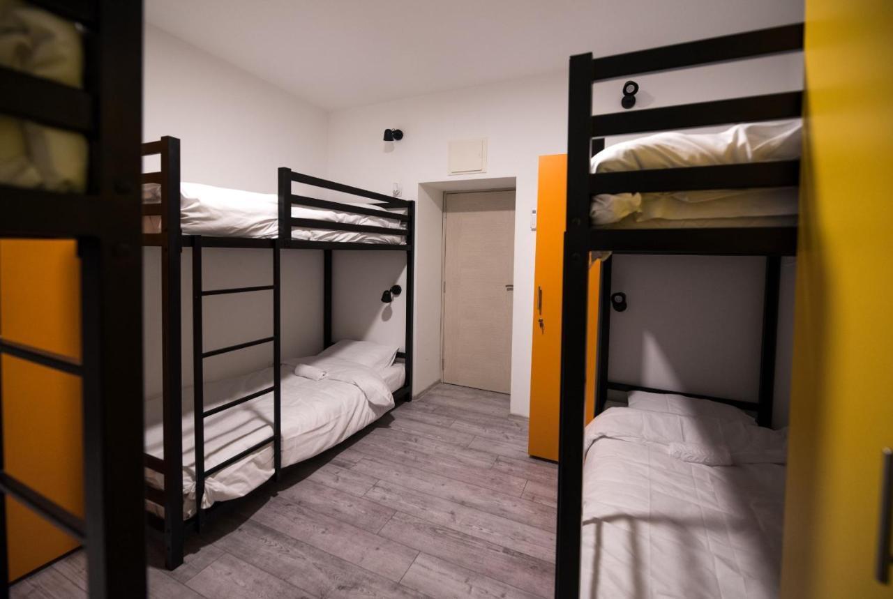 Hostel Evropa Nikšić Екстериор снимка