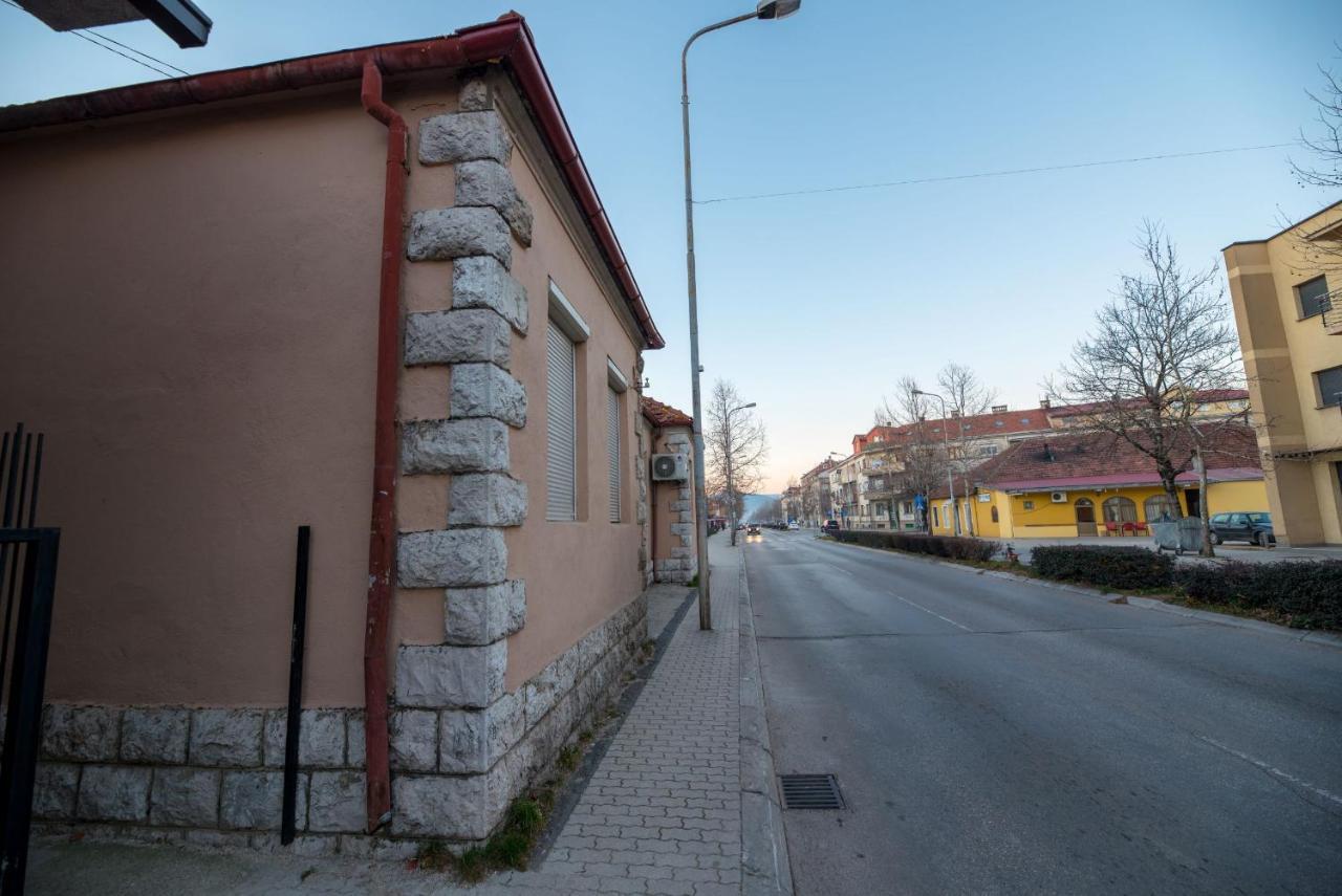 Hostel Evropa Nikšić Екстериор снимка
