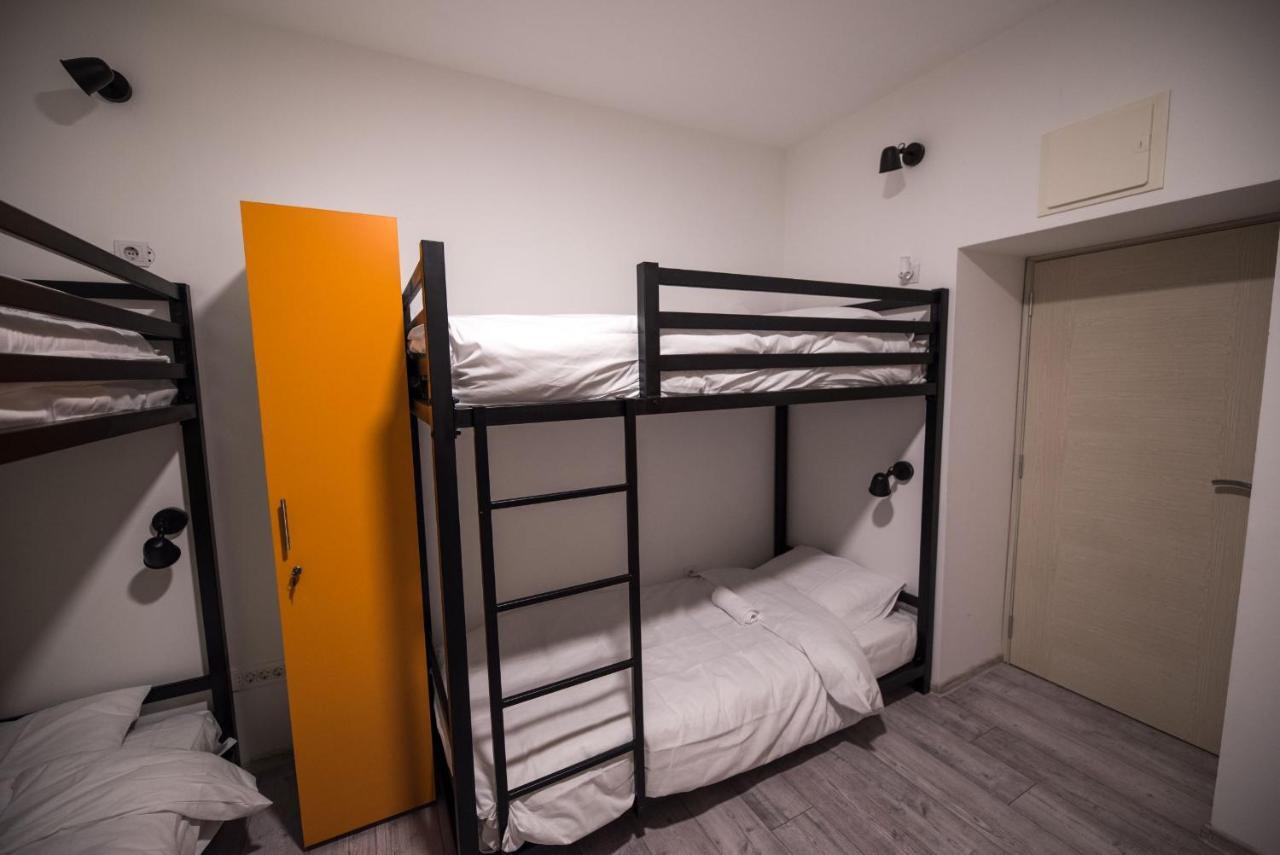 Hostel Evropa Nikšić Екстериор снимка