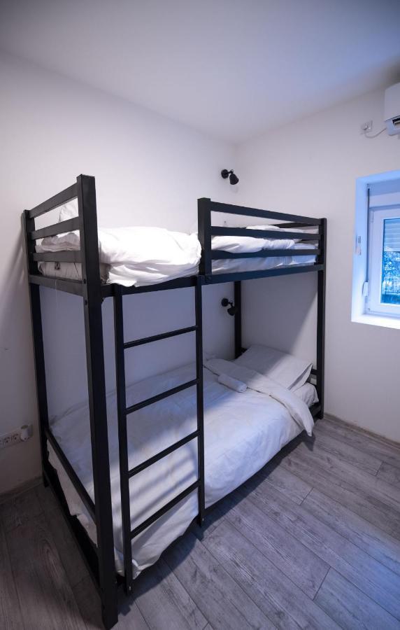 Hostel Evropa Nikšić Екстериор снимка